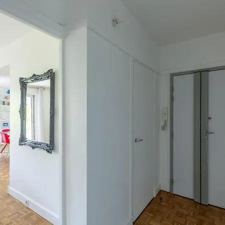 Eiffel View - Spacious 3Br - Sleeps 9 - Terrace Apartman *