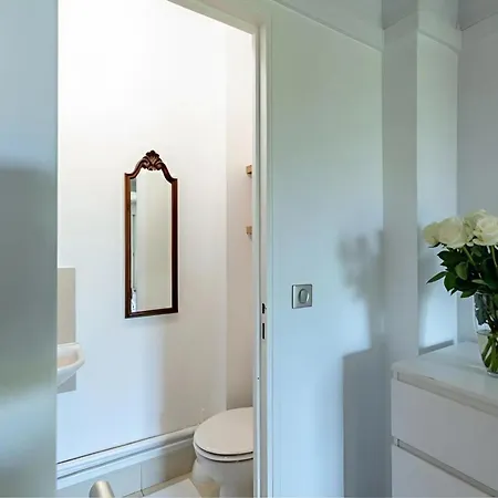 Eiffel View - Spacious 3Br - Sleeps 9 - Terrace Apartman Párizs