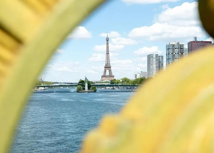Appartamento Eiffel Tower Peek View - Big 3br For 9 Guests *